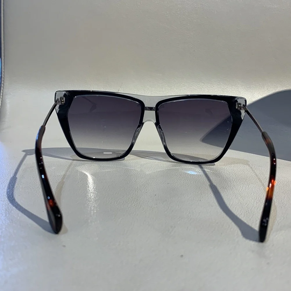 New Women’s Authentic Balenciaga Sunglasses - Picture 8 of 9